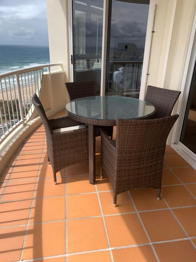 Stunning 2 Bedroom Ocean View Apartment Gold Coast Luaran gambar