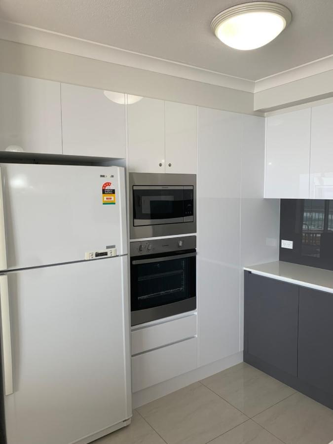 Stunning 2 Bedroom Ocean View Apartment Gold Coast Luaran gambar