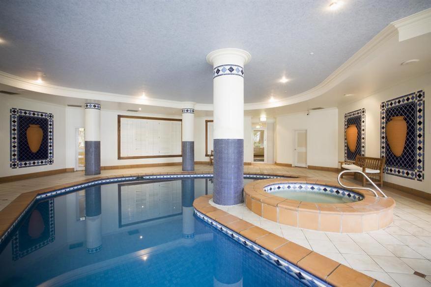 Stunning 2 Bedroom Ocean View Apartment Gold Coast Luaran gambar