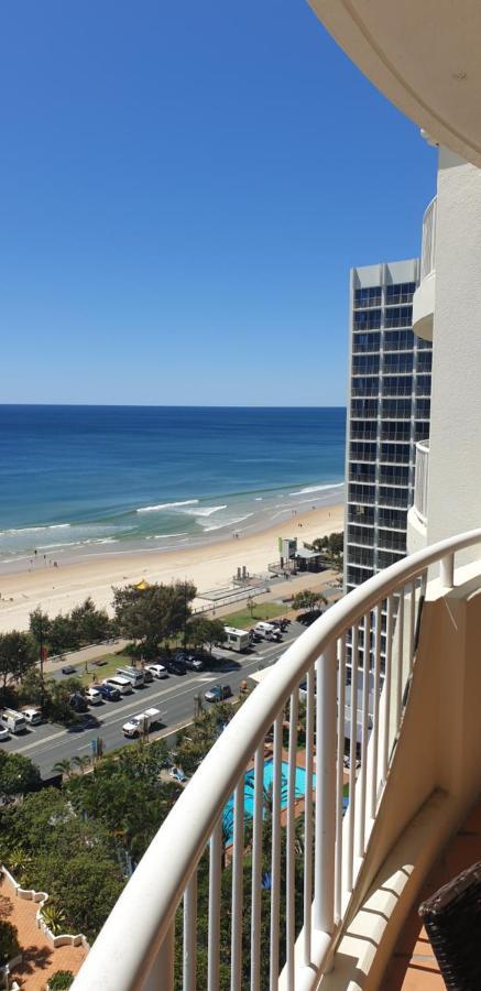 Stunning 2 Bedroom Ocean View Apartment Gold Coast Luaran gambar