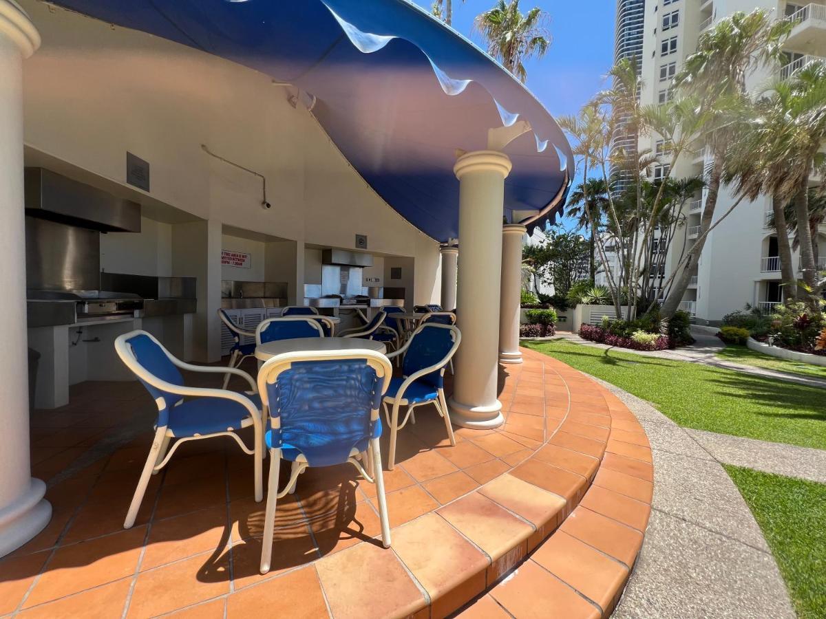 Stunning 2 Bedroom Ocean View Apartment Gold Coast Luaran gambar